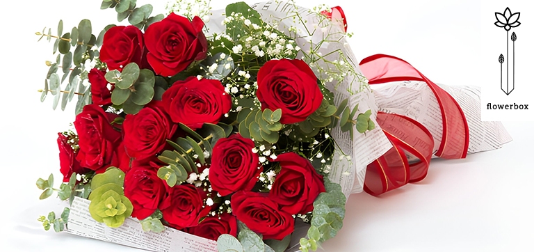 Romantic Valentine’s bouquet with premium fresh roses and elegant wrapping