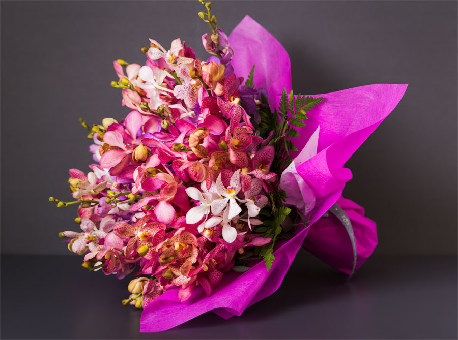 Premium floral arrangement  trusted flower florist in Bangalorefor luxury gifting